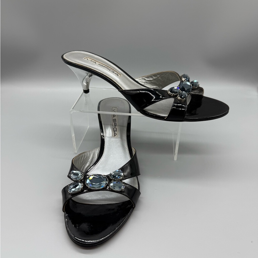 Cute, Elegant kiiten Mirror Sandals by VIA SPIGA